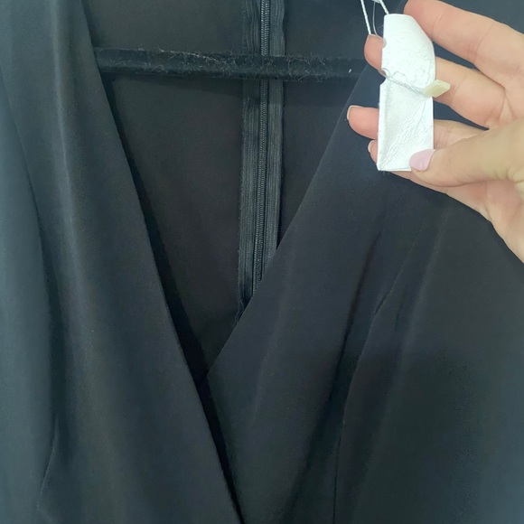 Jumper - Picture 2 of 3